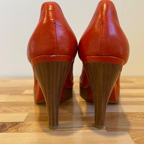 Modern Vintage Malory cherry pumps Orange Leather Cutout Peep Toe Heels size 38 - Picture 2 of 16